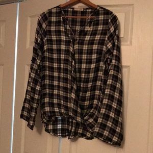 Black and White plaid Top.  Small